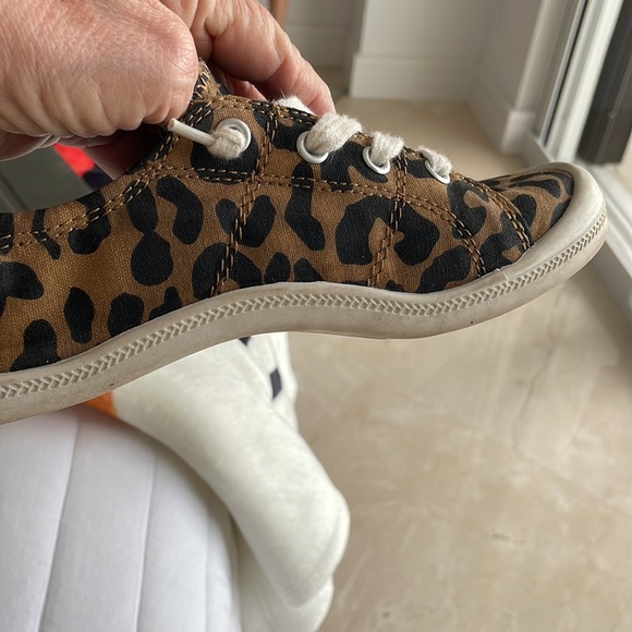 MADDEN GIRL LEOPARD SLIDE ON - Picture 4 of 4